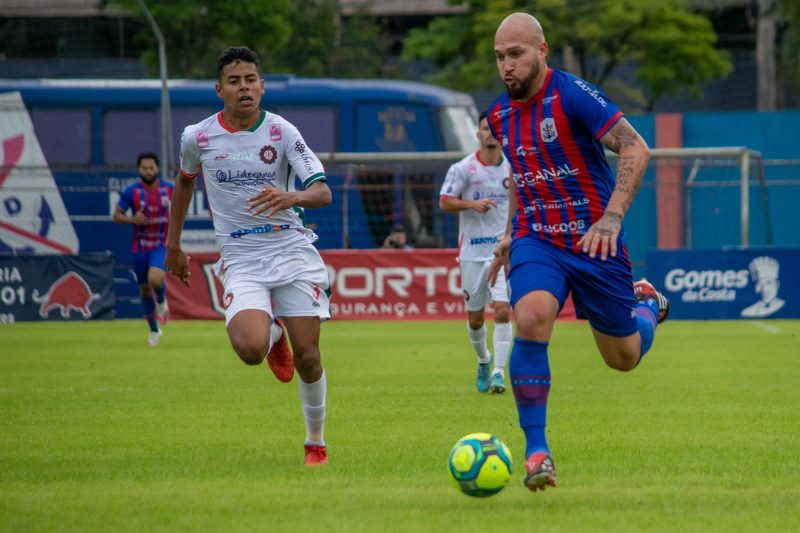 Ap&oacute;s expectativa na chegada, Tito deixou o Marinheiro nesta segunda-feira ( 04) – Foto: Davi Lopes/Divulga&ccedil;&atilde;o/CNMD