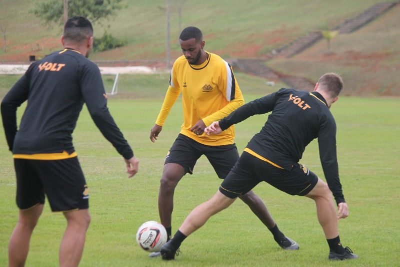 Crici&uacute;ma encara o Vasco na S&eacute;rie B – Foto: Celso da Luz/ Assessoria de imprensa Crici&uacute;ma E. C.