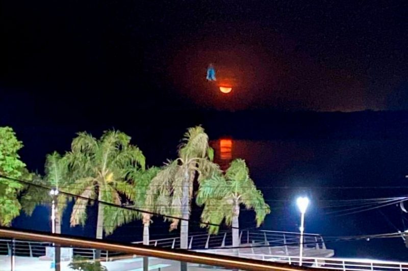 Casal que tirou foto durante sua caminhada ao longo do rio Paran&aacute; acredita ter flagrado apari&ccedil;&atilde;o da Virgem Maria – Foto: Reprodu&ccedil;&atilde;o