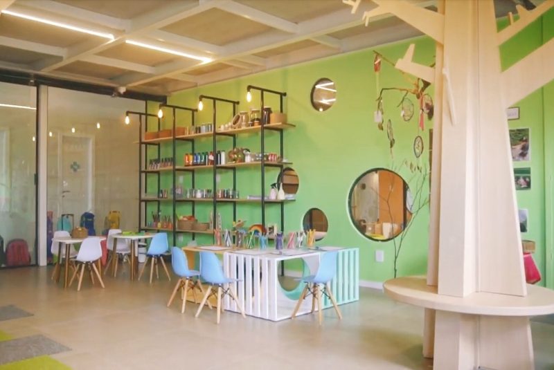 A Escola Din&acirc;mica investiu em uma arquitetura diferenciada, com elementos que afloram a criatividade no ambiente – Foto: Arquivo Grupo Pedra Branca