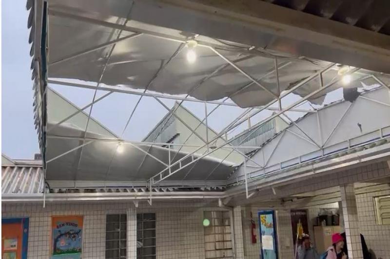 Chuvas e ventos provocaram destelhamentos em Itaja&iacute; – Foto: Prefeitura de Itaja&iacute;/Divulga&ccedil;&atilde;o/ND