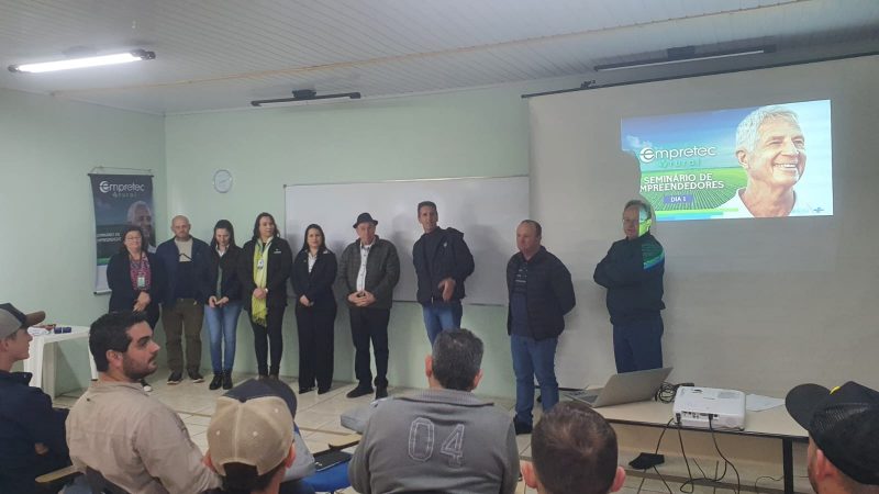 Semin&aacute;rio em imers&atilde;o tem dura&ccedil;&atilde;o de 60 horas e &eacute; realizado no Audit&oacute;rio da Educa&ccedil;&atilde;o em Passos Maia – Foto: MB Comunica&ccedil;&atilde;o/ND