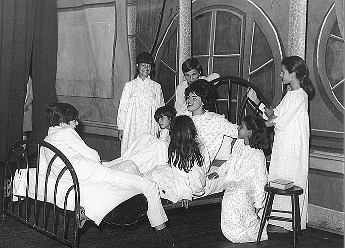 Rute montou, por iniciativa pr&oacute;pria, &ldquo;A Novi&ccedil;a Rebelde&rdquo; em Pelotas, as freiras do col&eacute;gio interpretaram a si pr&oacute;prias – Foto: Divulga&ccedil;&atilde;o/ND