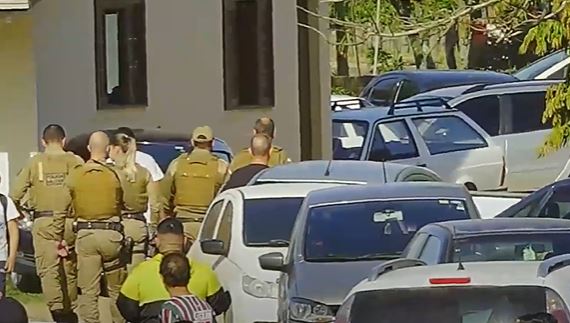 Jogador de futebol &eacute; preso ap&oacute;s deixar partida em SC – Foto: Portal Agora