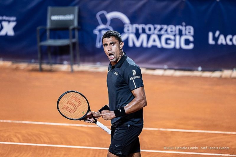 Thiago Monteiro &eacute; o melhor brasileiro no simples, atualmente est&aacute; na sexag&eacute;sima s&eacute;tima posi&ccedil;&atilde;o. – Foto: Thiago Monteiro