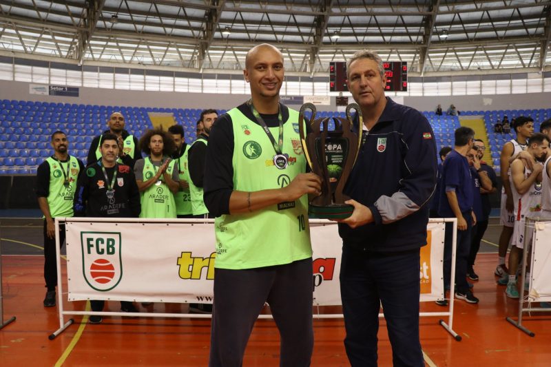 Equipe da A.D. Brusque ficou com a medalha de prata da Copa Santa Catarina de Basquete &#8211; Foto: VICTOR GUIAO/ND