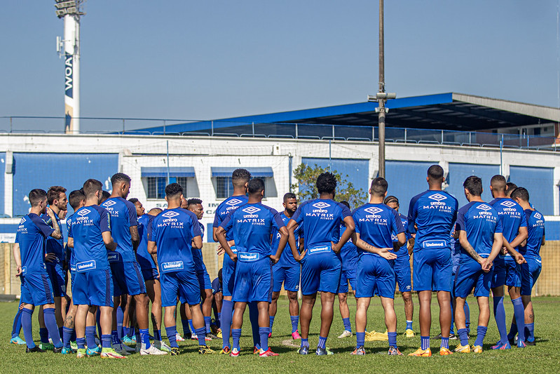 Avaí vive momento difícil na Série B