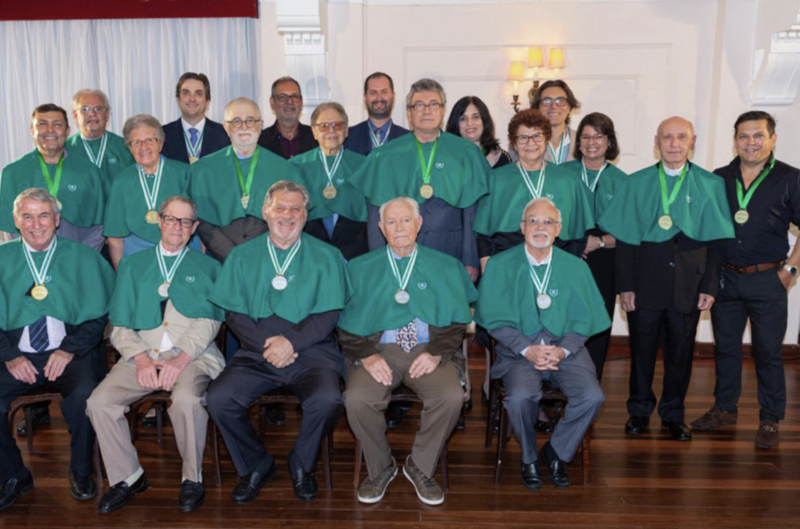 Alguns membros da Academia Joinvilense de Letras &mdash; Foto: AJL/Divulga&ccedil;&atilde;o/ND
