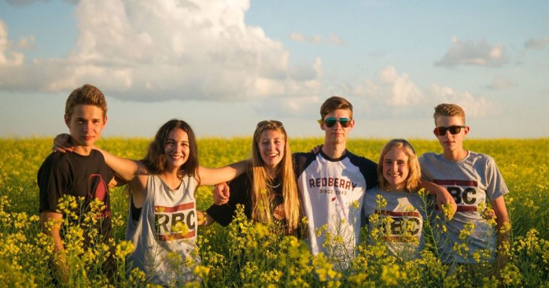 Acampamento &eacute; conhecido na regi&atilde;o e costuma reunir centenas de jovens com esse de pe&ccedil;a de divulga&ccedil;&atilde;o – Foto: Reprodu&ccedil;&atilde;o