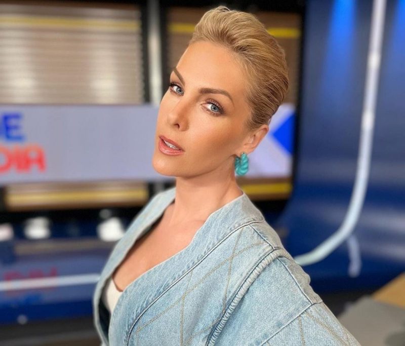 Apresentadora se machucou ap&oacute;s um box de vidro estourar – Foto: Reprodu&ccedil;&atilde;o/Internet/ND