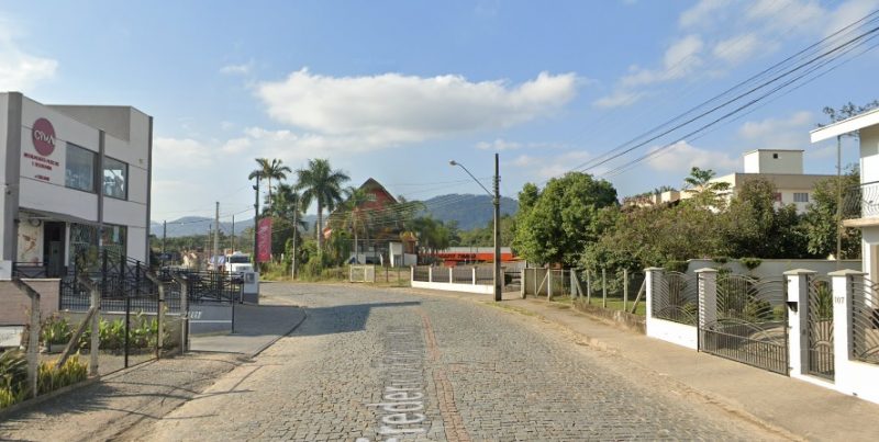 Assaltantes tocam o terro em joalheria de Timb&oacute; – Foto: Reprodu&ccedil;&atilde;o/ND