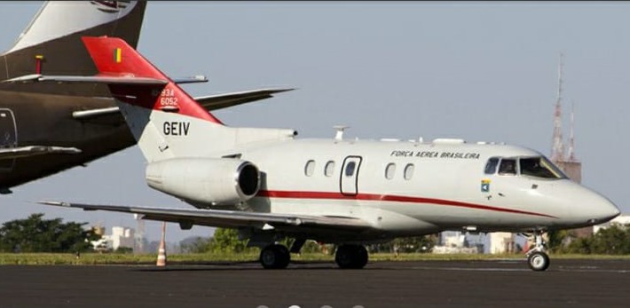 avião fica circulando em joinville no aeroporto de joinville