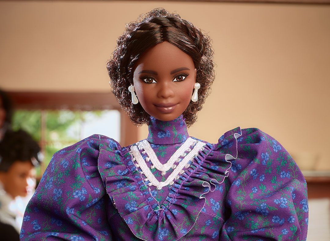 Vida de Barbie! Mulher gasta meio milhão para construir casa inspirada na  boneca: veja as fotos – Pais&Filhos