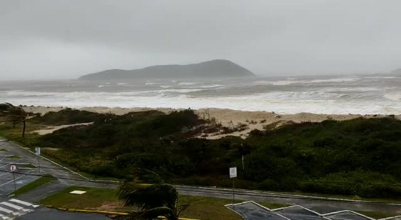 Ventos ultrapassaram os 111 km/h em Balne&aacute;rio Barra do Sul – Foto: Divulga&ccedil;&atilde;o/ND