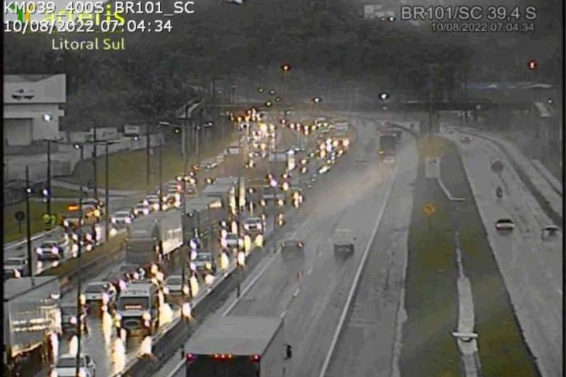 Pane deixou tr&acirc;nsito lento na BR-101 – Foto: Arteris/Divulga&ccedil;&atilde;o