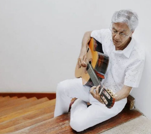 Cantor e compositor foi o vencedor do Grammy 2022 – Foto: Instagram