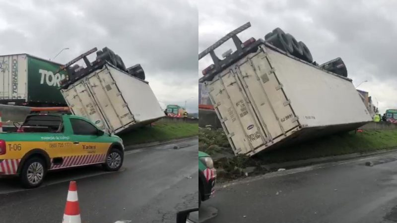 Cont&ecirc;iner permanece no local na manh&atilde; desta ter&ccedil;a-feira (9); acidente aconteceu na tarde desta segunda-feira (8) – Foto: Soraya Bogarim/Reprodu&ccedil;&atilde;o/ND