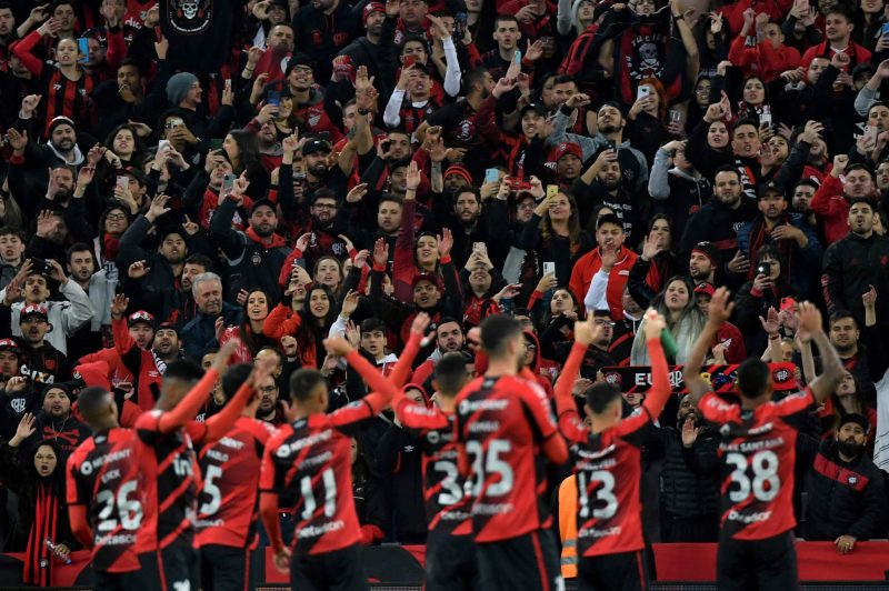 De olho no futuro e conex&atilde;o com a torcida, Athletico-PR chega garante vaga na final da Libertadores diante do Flamengo – Foto: CAP/Divulga&ccedil;&atilde;o/ND