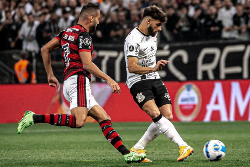 Corinthians vence o Flamengo e consegue a vantagem na semifinal do  Brasileiro