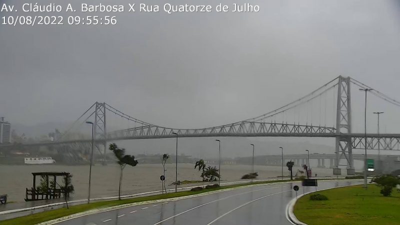 Cenário das chuvas e alagamentos em Florianópolis