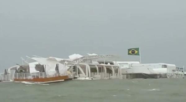 Clube ficou &agrave; deriva e se despeda&ccedil;ou no mar – Foto: Reprodu&ccedil;&atilde;o/ND