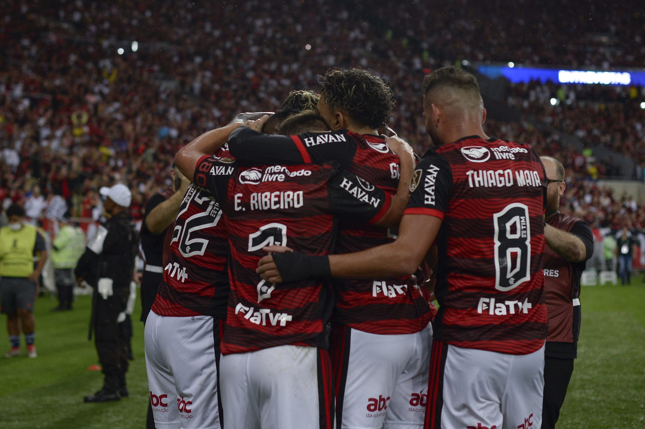 Flamengo hoje é mais time, mais alegre e mais popular no país do que a seleção brasileira