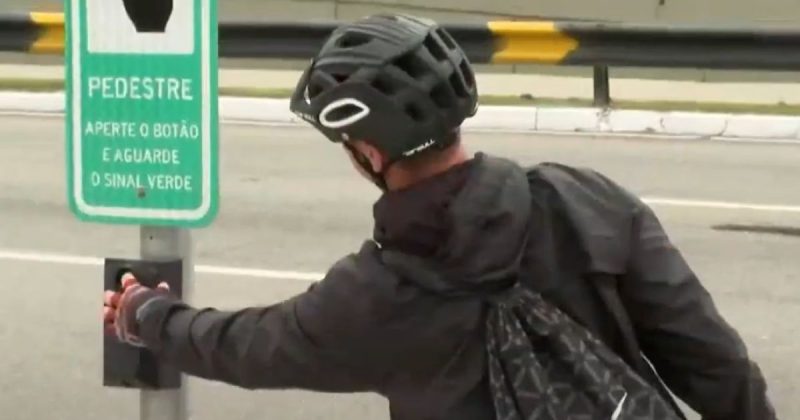Novo sem&aacute;foro em frente ao Parque N&aacute;utico de Florian&oacute;polis garante mais seguran&ccedil;a – Foto: Reprodu&ccedil;&atilde;o/NDTV RecordTV