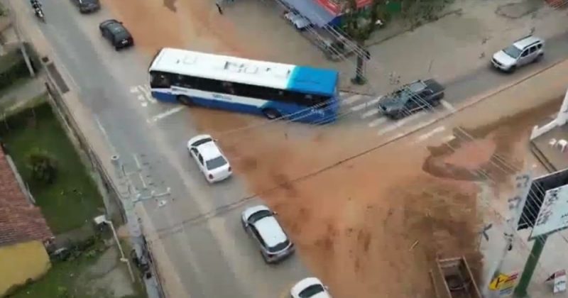 Florian&oacute;polis quer entregar parte da revitaliza&ccedil;&atilde;o da SC-406 at&eacute; o fim do ano – Foto: Reprodu&ccedil;&atilde;o/NDTV RecordTV