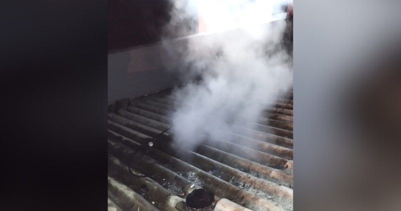 Ninhos de passarinho causam princ&iacute;pio de inc&ecirc;ndio em casa em Balne&aacute;rio Gaivota – Foto: CBM/Divulga&ccedil;&atilde;o/ND