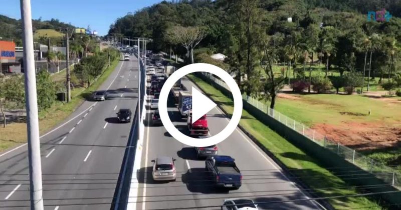 Acidente e pane geraram filas em dois pontos de Florian&oacute;polis – Foto: GMF/Divulga&ccedil;&atilde;o/ND