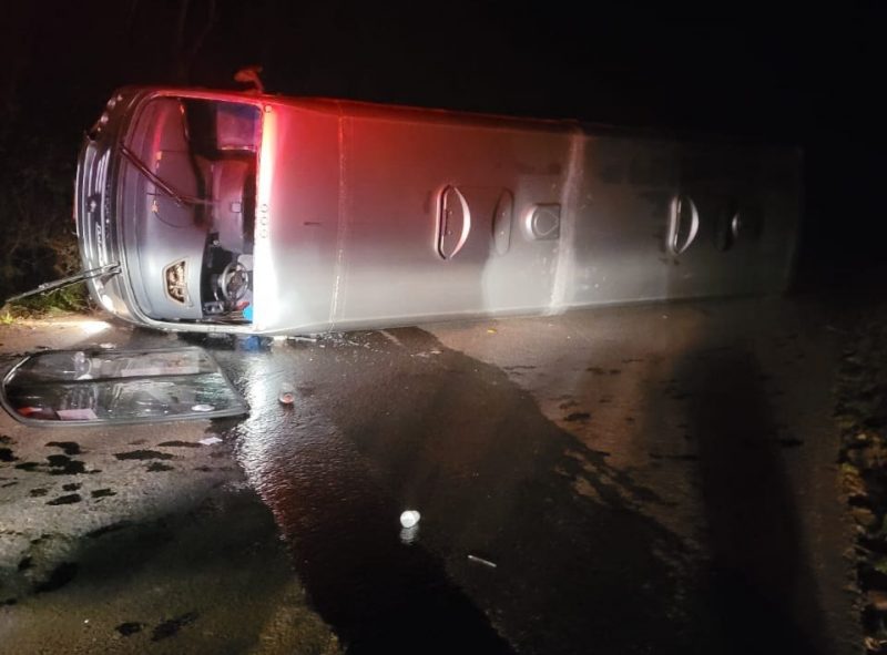 Todas as v&iacute;timas foram avaliadas e levadas para o Hospital S&atilde;o Roque de Seara. – Foto: Corpo de Bombeiros/ND