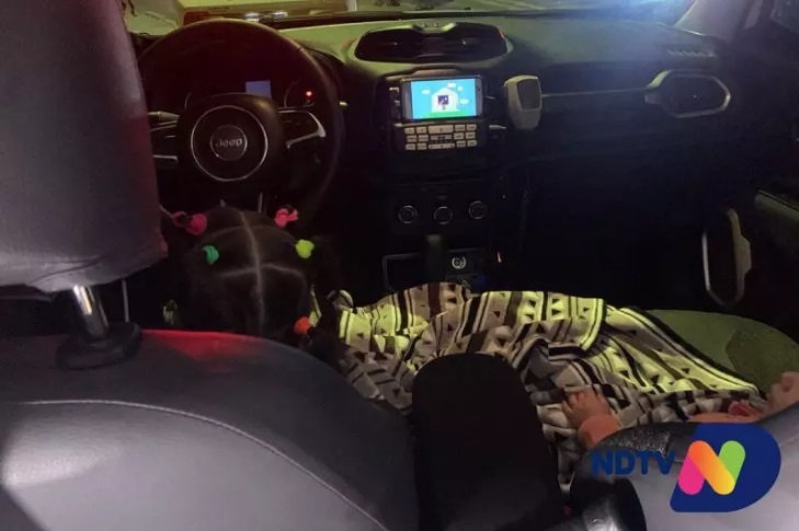 Bebês acolhidos durante ocorrência policial são entregues ao Conselho Tutelar de Joinville