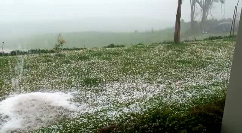 &nbsp;Algumas casas ficaram danificadas. &mdash; Foto: Defesa Civil/Reprodu&ccedil;&atilde;o/ND