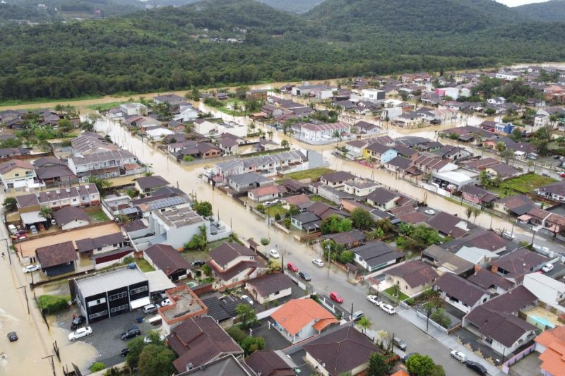 Parte do município de Joinville ficou embaixo d'água em decorrência dos temporais que atingiram o Norte catarinense