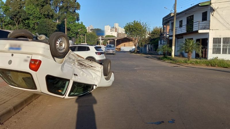 J&aacute; a condutora do outro ve&iacute;culo n&atilde;o ficou ferida. – Foto: Diego Antunes/ND