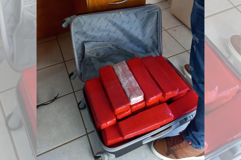 Mala cheia de droga &eacute; apreendida em Chapec&oacute; – Foto: Diego Antunes/NDTV