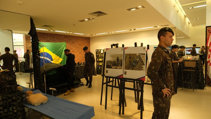 Exposi&ccedil;&atilde;o de Materiais Militares – Foto: Ada Bahl/ND
