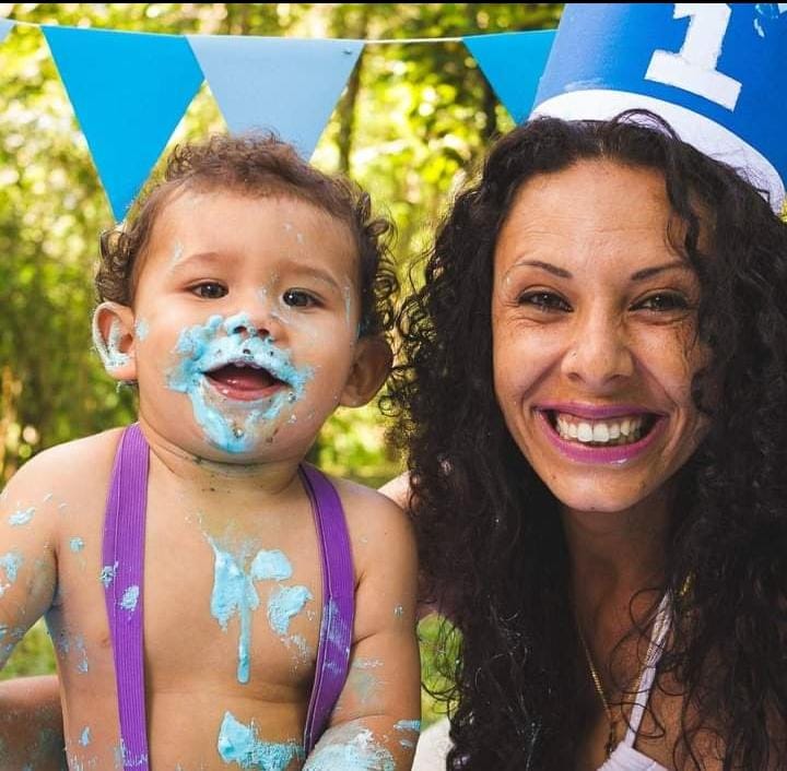 &ldquo;Eu pensei, eu vou segurar sozinha. E foi o que eu fiz, com a ajuda dos amigos, da fam&iacute;lia”, lembra a m&atilde;e. – Foto: Arquivo Pessoal/ND