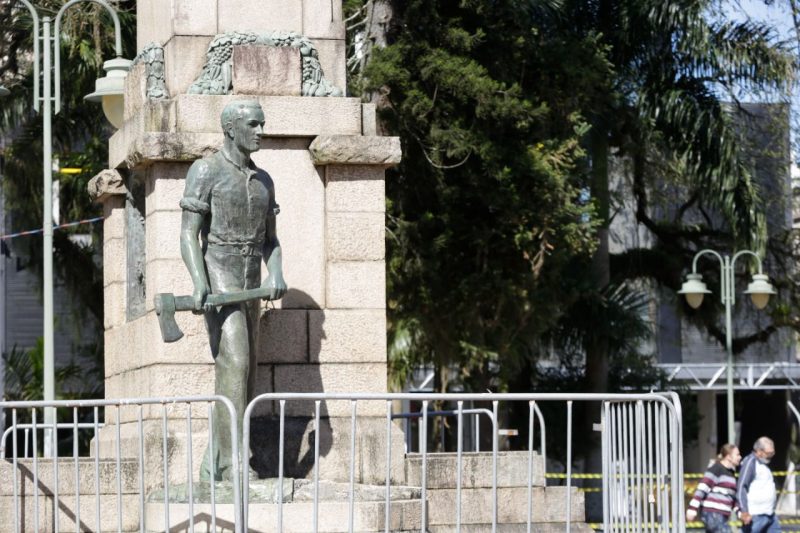 Obras de restauração do Monumento ao Imigrante de Joinville