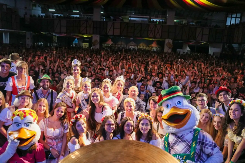Hist&oacute;ria da Festa do Marreco ser&aacute; eternizada em document&aacute;rio – Foto: Arquivo/Divulga&ccedil;&atilde;o/SECOM Brusque/ND