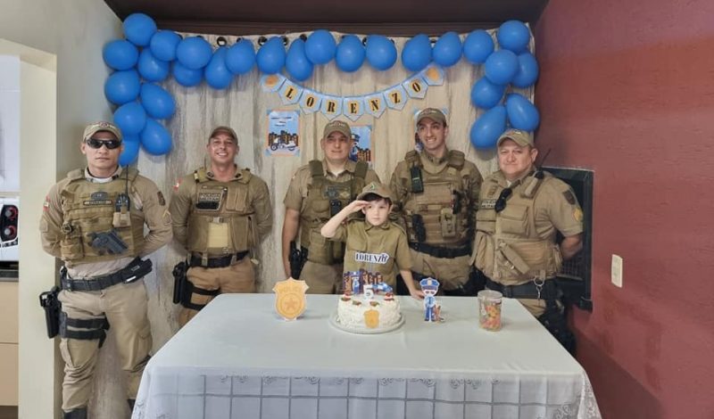 festa surpresa para menino de joinville