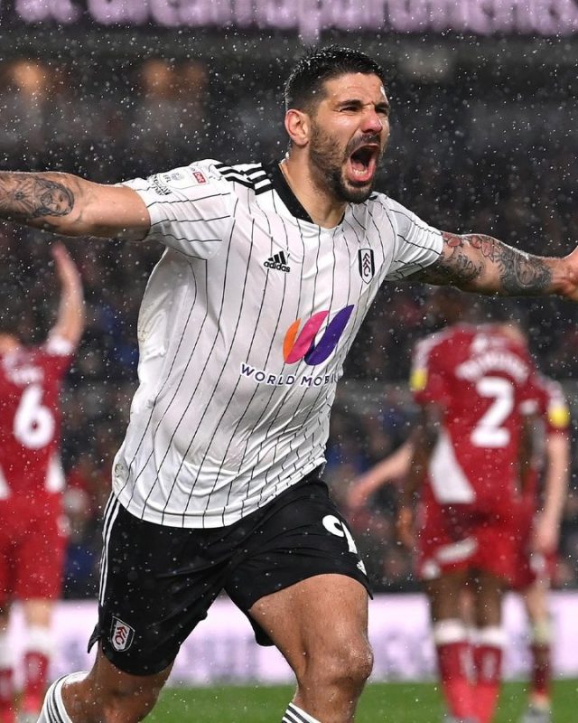 Na Champioship (Segunda divis&atilde;o), Mitrovic marcou 43 gols em 43 jogos (maior recordista da competi&ccedil;&atilde;o) – Foto: Internet