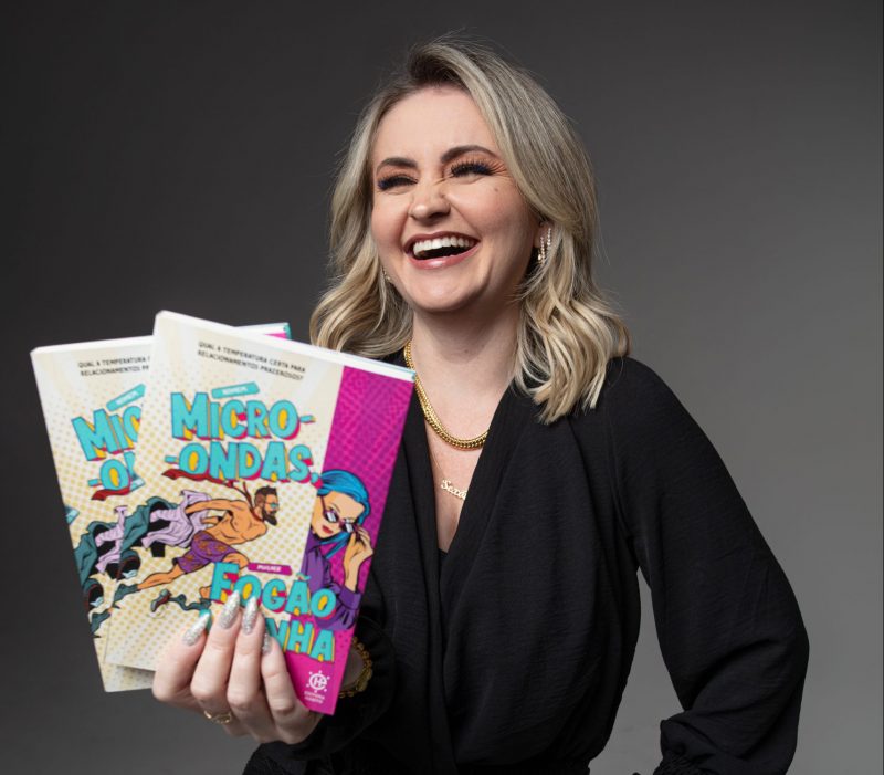 O primeiro livro da sex&oacute;loga aborda problemas que s&atilde;o comuns na vida sexual dos casais – Foto: @estudiobrasa/Divulga&ccedil;&atilde;o/ND