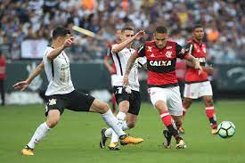 Guerrero teve boa participa&ccedil;&atilde;o no empate entre Corinthians e Flamengo em 2017 – Foto: Gilvan de Souza/Flamengo
