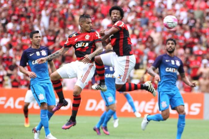 Guerrero marcou duas vezes contra o Corinthians em 2016 – Foto: Flamengo/Divulga&ccedil;&atilde;o