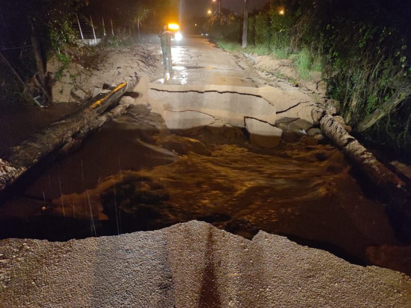 I&ccedil;ara tem ponte arrancada pelas chuvas – Foto: Divulga&ccedil;&atilde;o/ND