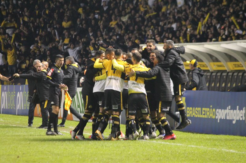 Crici&uacute;ma quer usar a for&ccedil;a do Heriberto H&uuml;lse a seu favor – Foto: Celso da Luz/Crici&uacute;ma EC/Divulga&ccedil;&atilde;o/ND