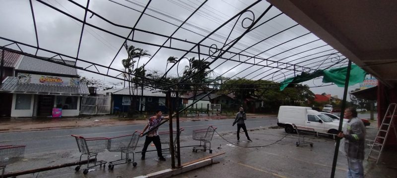 Destelhamento em Itapoá – Foto: Divulgação ND