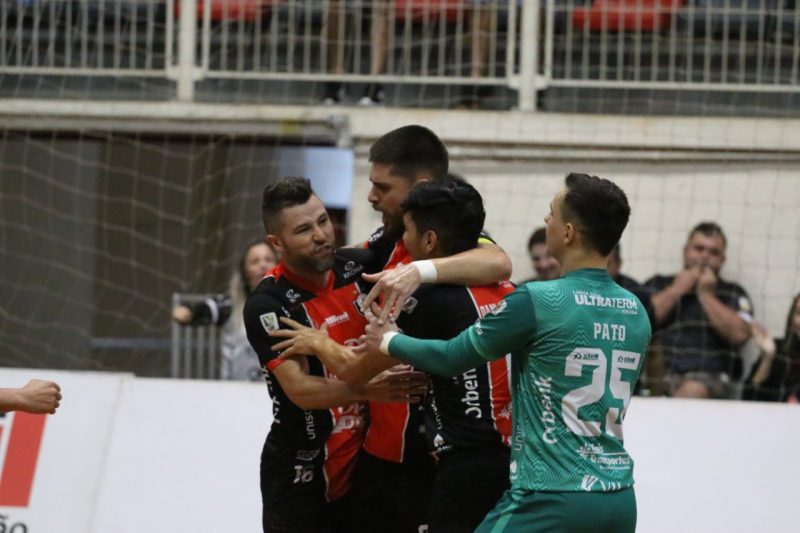 JEC Futsal venceu o Curitibanos no Centreventos Cau Hansen – Foto: Juliano Schmidt/JEC Futsal/Divulga&ccedil;&atilde;o