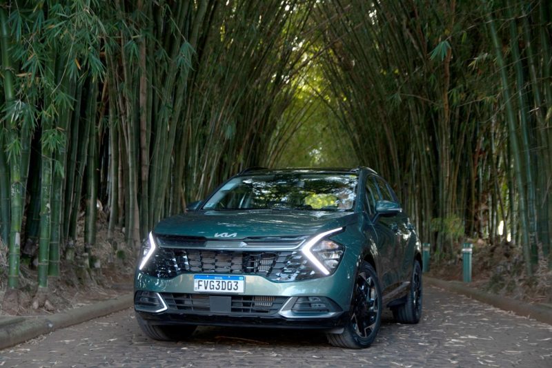 Sistema el&eacute;trico h&iacute;brido e tela curva imersiva s&atilde;o atributos do novo Kia Sportage 2023 – Foto: Divulga&ccedil;&atilde;o/ND